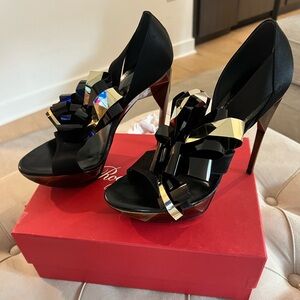 Roger Vivier black flashy bow detail stilletos size 40 NWT